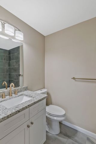 4 Hidden Acres Dr, Lebanon, TN 37087