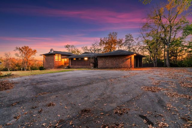 4 Hidden Acres Dr, Lebanon, TN 37087