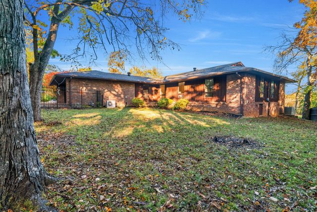 4 Hidden Acres Dr, Lebanon, TN 37087