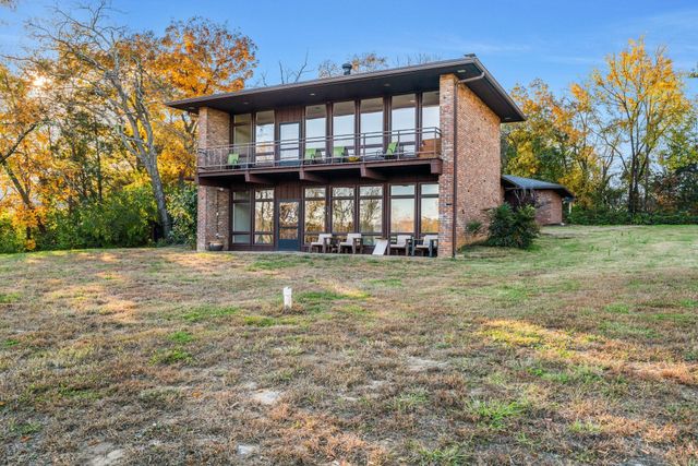 4 Hidden Acres Dr, Lebanon, TN 37087