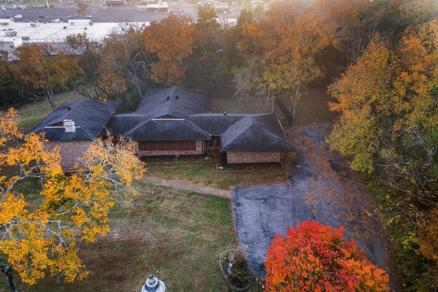 4 Hidden Acres Dr, Lebanon, TN 37087