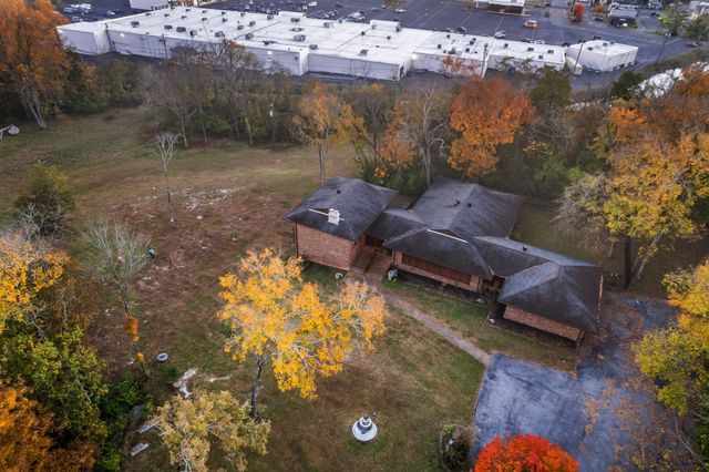 4 Hidden Acres Dr, Lebanon, TN 37087