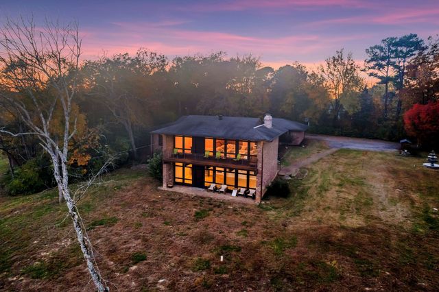 4 Hidden Acres Dr, Lebanon, TN 37087