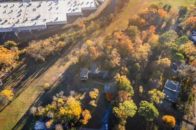 4 Hidden Acres Dr, Lebanon, TN 37087