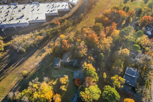 4 Hidden Acres Dr, Lebanon, TN 37087