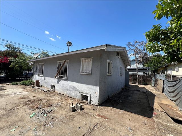 9214 Compton, Los Angeles, CA 90002