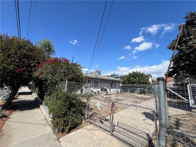 9214 Compton, Los Angeles, CA 90002
