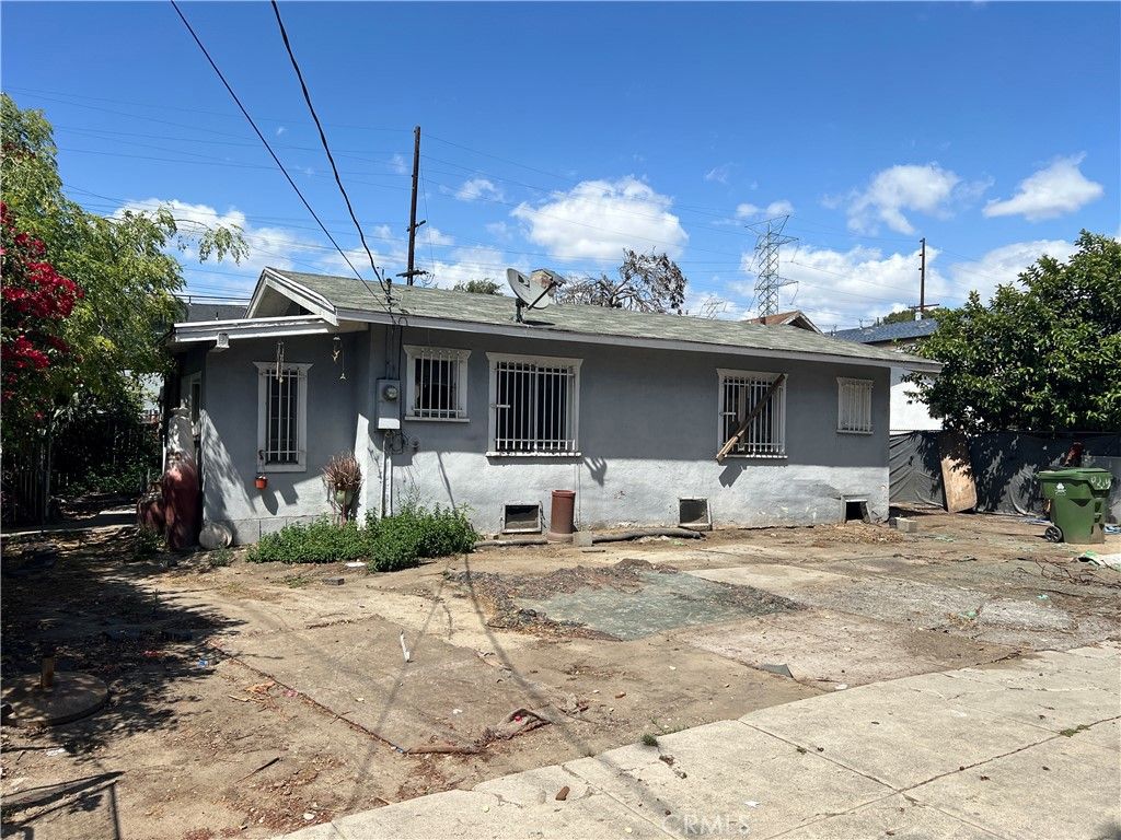 9214 Compton, Los Angeles, CA 90002