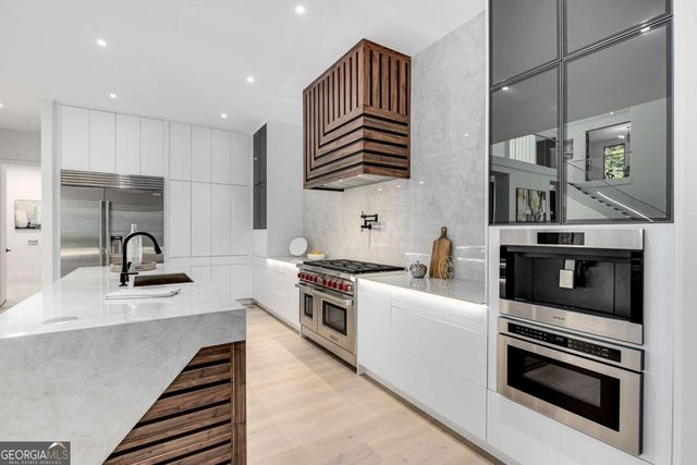 1000 Clementstone lot 1 Drive, Sandy Springs, GA 30342