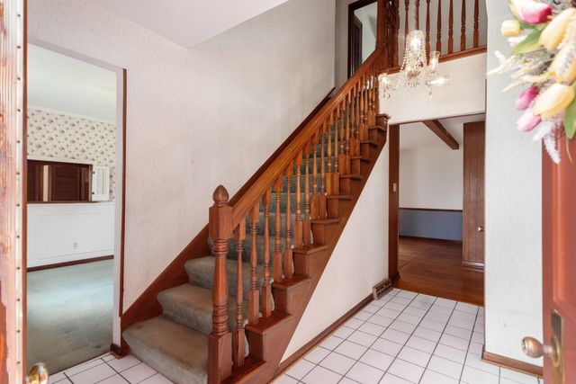 3561 Kingsway Drive, Columbus, OH 43221