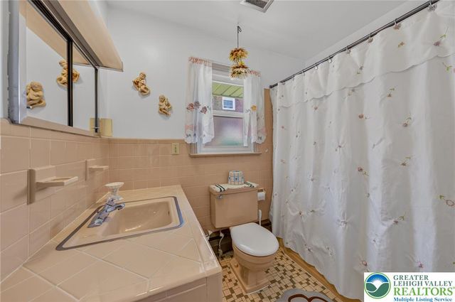 2404 South Street, Allentown City, PA 18104