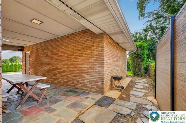 2404 South Street, Allentown City, PA 18104