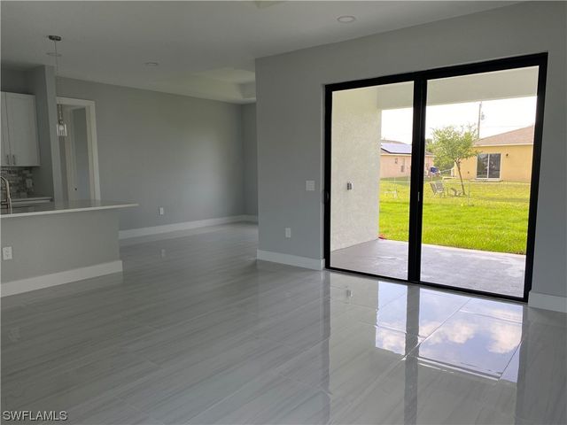 3303 16th ST SW, Lehigh Acres, FL 33976