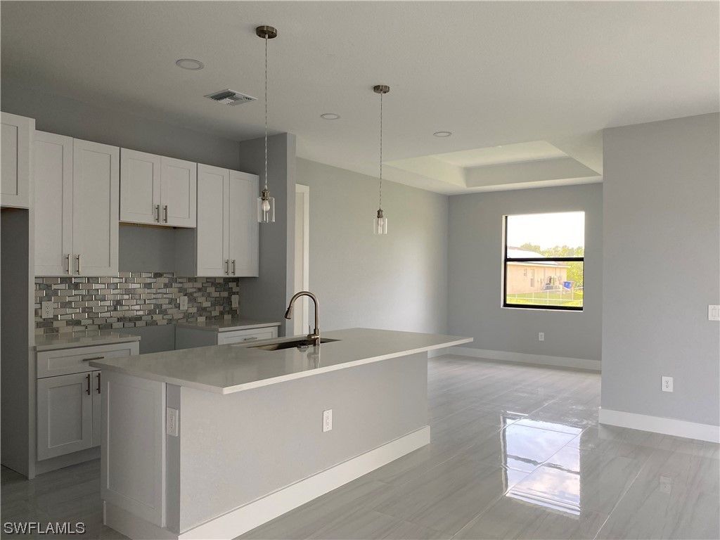 3303 16th ST SW, Lehigh Acres, FL 33976