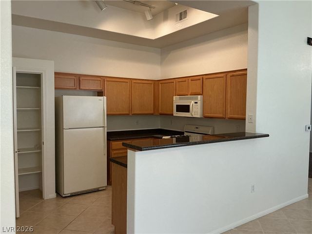 3411 CACTUS MOUNTAIN Street 203, Las Vegas, NV 89129