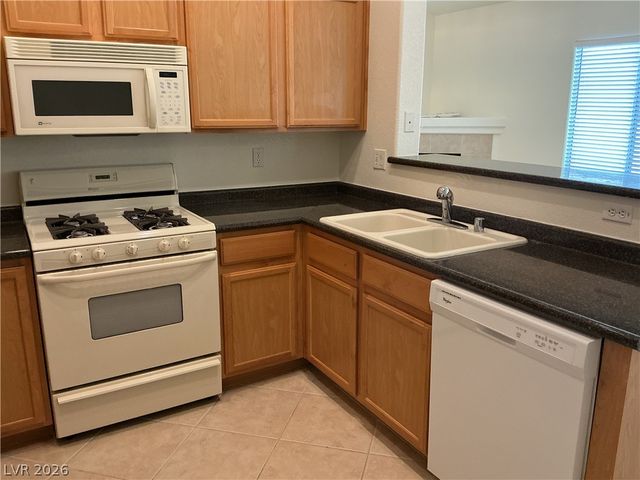 3411 CACTUS MOUNTAIN Street 203, Las Vegas, NV 89129