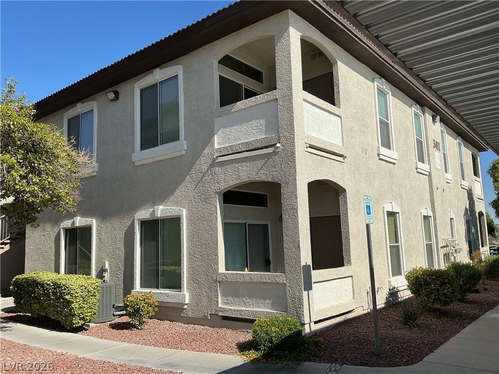 3411 CACTUS MOUNTAIN Street 203, Las Vegas, NV 89129