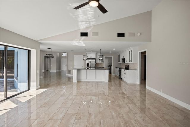 5104 E LONGBOAT BOULEVARD, Tampa, FL 33615