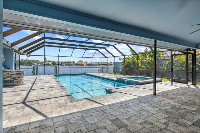 5104 E LONGBOAT BOULEVARD, Tampa, FL 33615