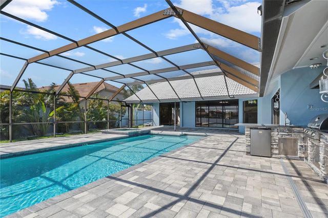 5104 E LONGBOAT BOULEVARD, Tampa, FL 33615
