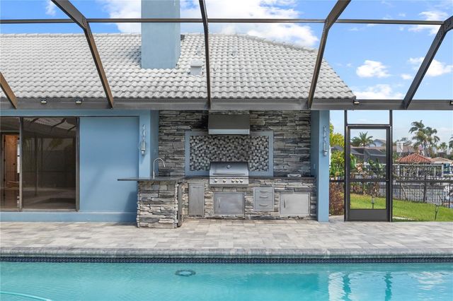 5104 E LONGBOAT BOULEVARD, Tampa, FL 33615
