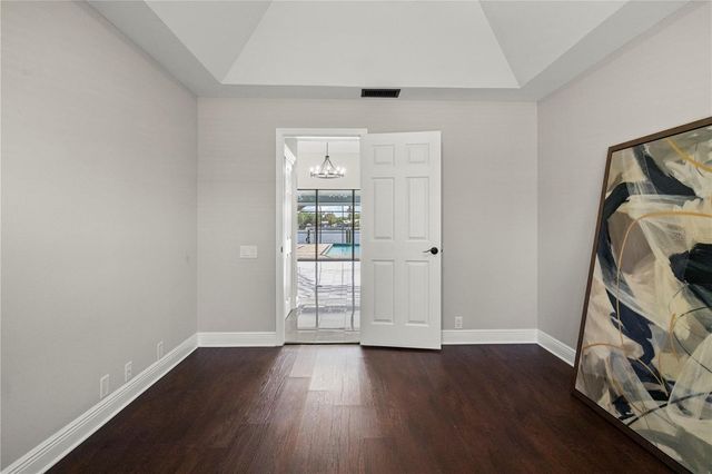 5104 E LONGBOAT BOULEVARD, Tampa, FL 33615