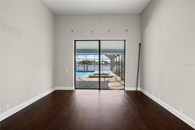 5104 E LONGBOAT BOULEVARD, Tampa, FL 33615