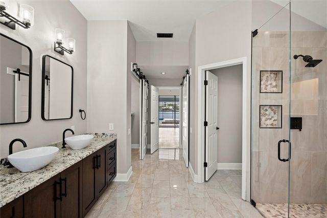 5104 E LONGBOAT BOULEVARD, Tampa, FL 33615