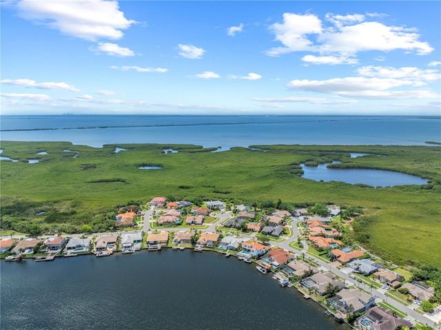 5104 E LONGBOAT BOULEVARD, Tampa, FL 33615