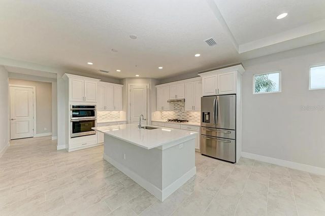 10016 REMBRANDT WAY 102, Bradenton, FL 34212