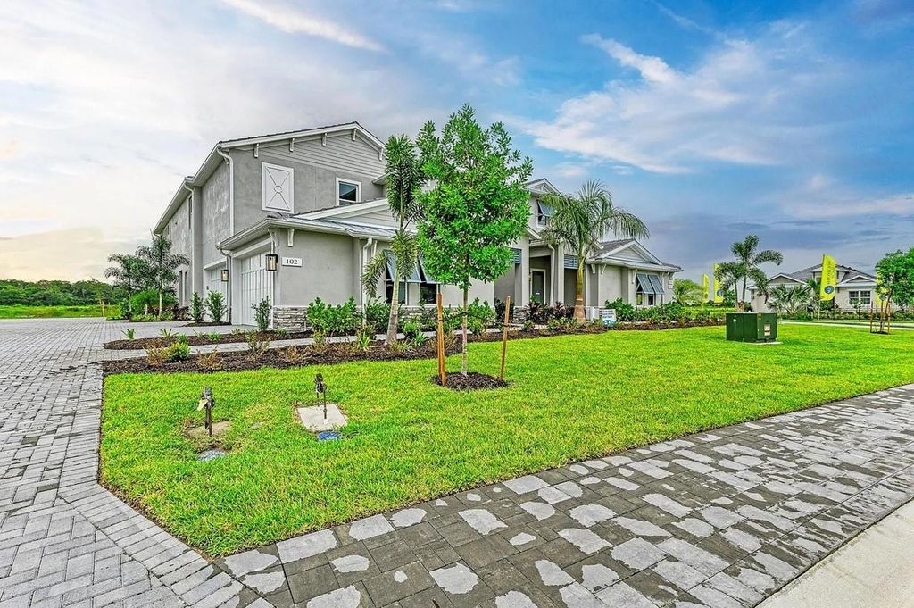 10016 REMBRANDT WAY 102, Bradenton, FL 34212