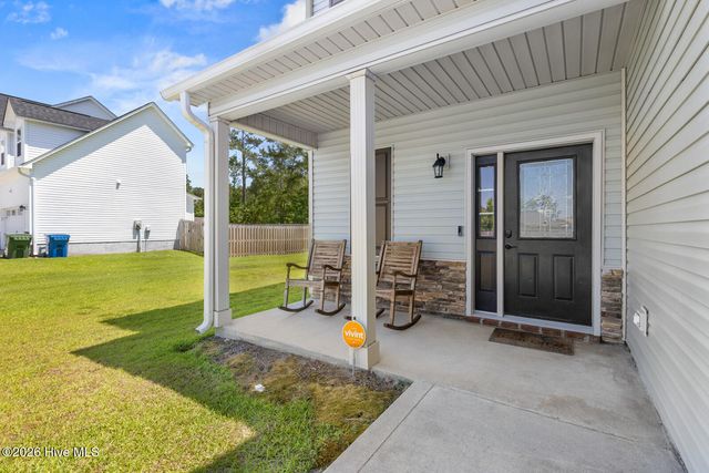 260 Breakwater Drive, Sneads Ferry, NC 28460