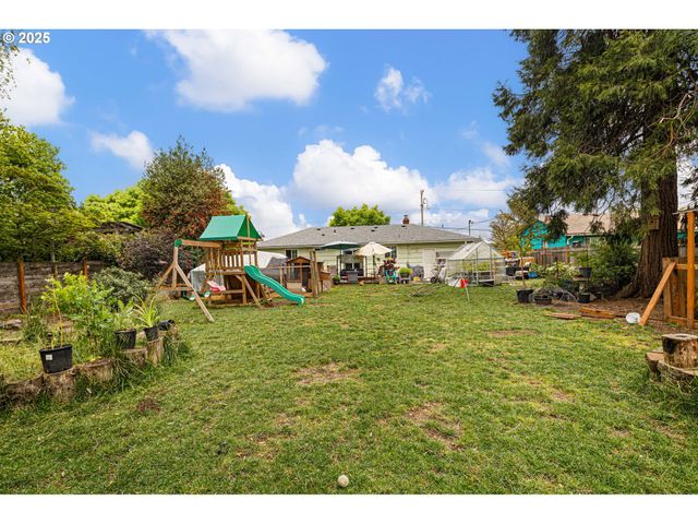 3426 ROYAL Ave, Eugene, OR 97402