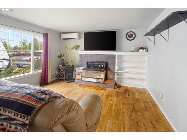 3426 ROYAL Ave, Eugene, OR 97402