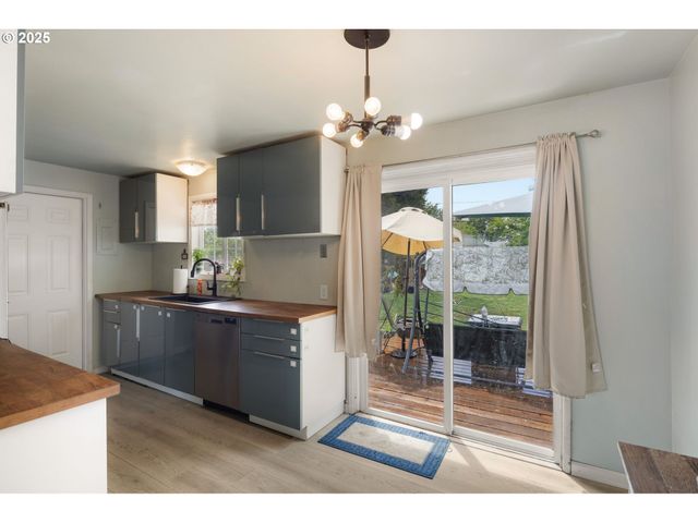 3426 ROYAL Ave, Eugene, OR 97402