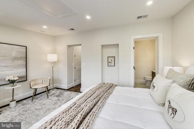 4616 8TH ST NW, Washington, DC 20011