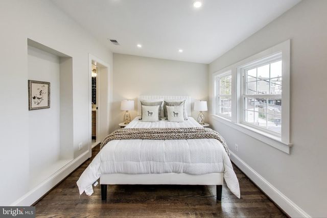 4616 8TH ST NW, Washington, DC 20011