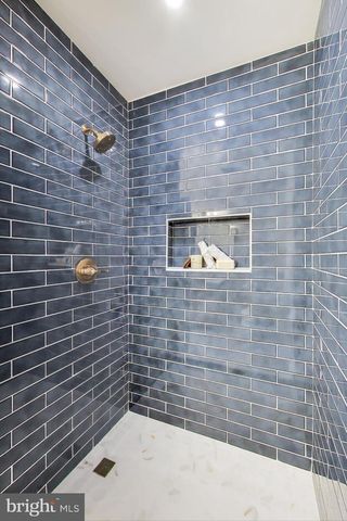 4616 8TH ST NW, Washington, DC 20011