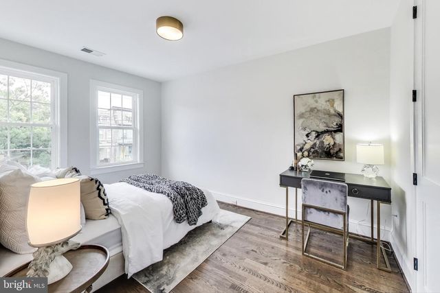 4616 8TH ST NW, Washington, DC 20011