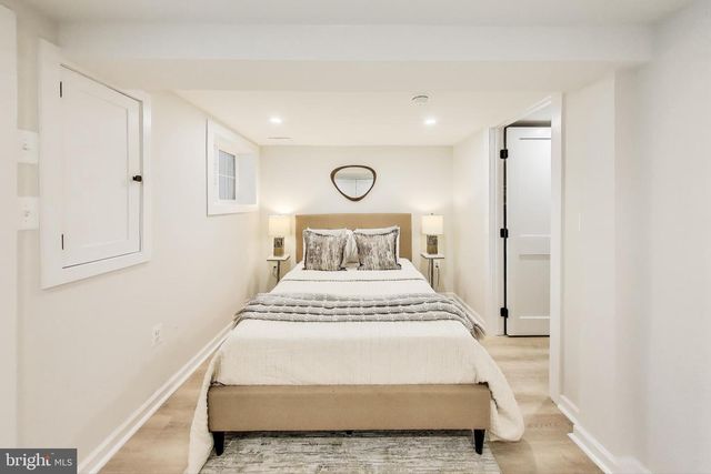 4616 8TH ST NW, Washington, DC 20011