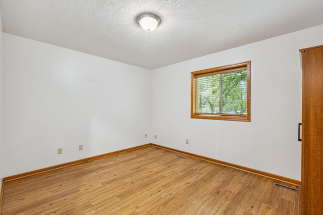 18950 243rd Avenue NW, Orrock Twp, MN 55309