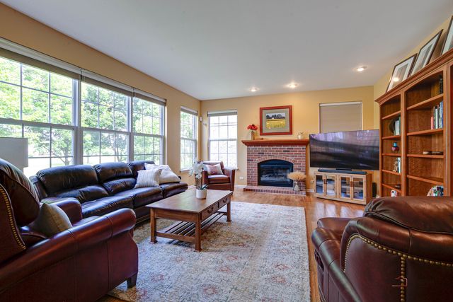 1875 Trevino Terrace, Vernon Hills, IL 60061
