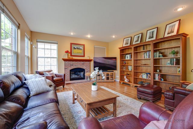 1875 Trevino Terrace, Vernon Hills, IL 60061