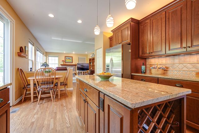 1875 Trevino Terrace, Vernon Hills, IL 60061