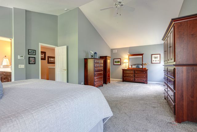 1875 Trevino Terrace, Vernon Hills, IL 60061