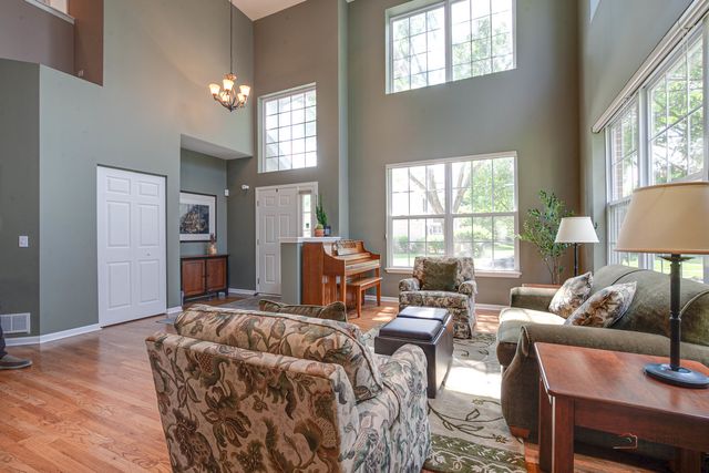 1875 Trevino Terrace, Vernon Hills, IL 60061