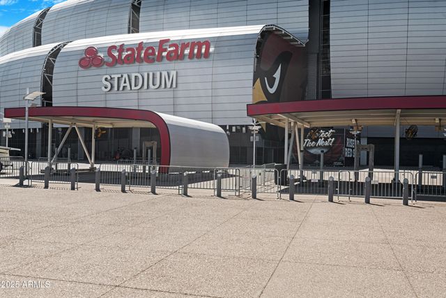 8962 W MARSHALL Avenue, Glendale, AZ 85305