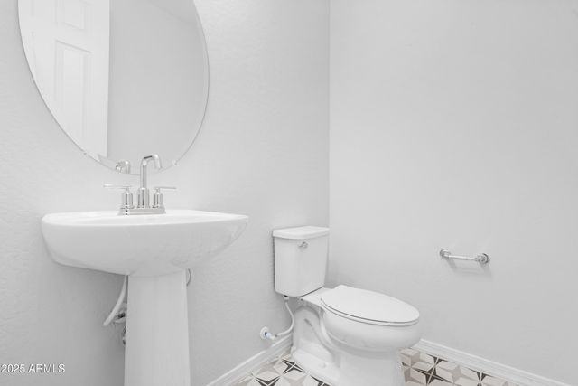 8962 W MARSHALL Avenue, Glendale, AZ 85305