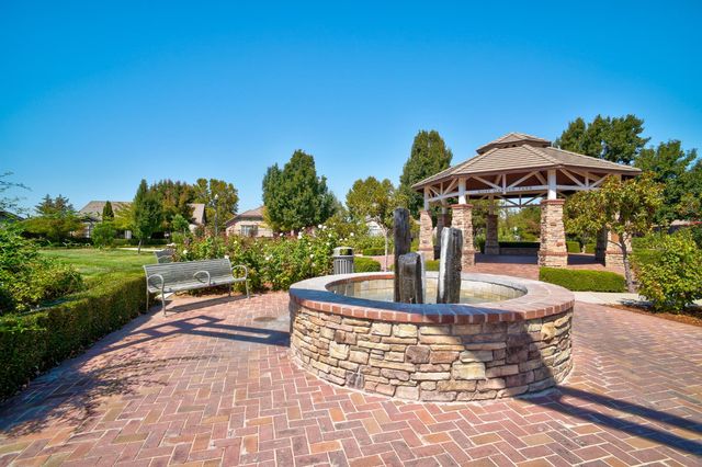 7828 Barnsley Way, Elk Grove, CA 95757