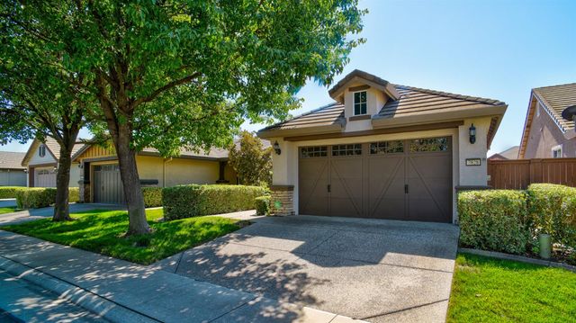 7828 Barnsley Way, Elk Grove, CA 95757